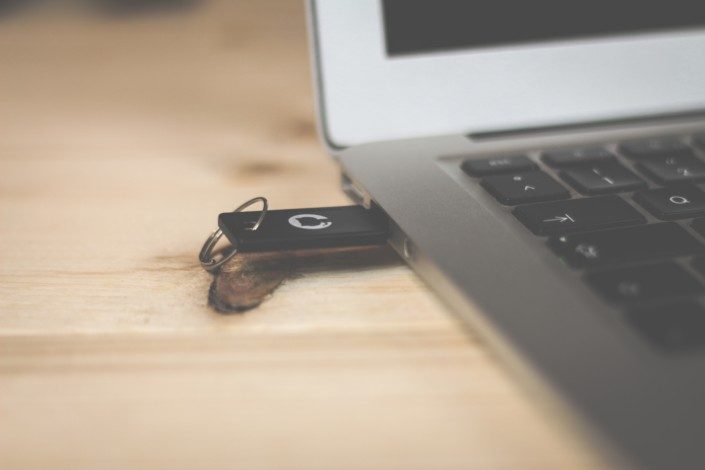 How to safely and securely use USB memory sticks